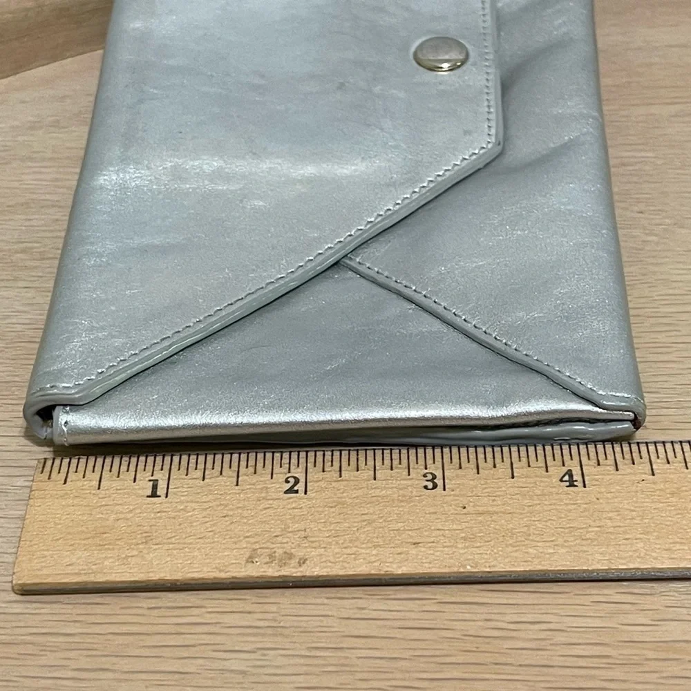 Sobella Silver Metallic Leather Clutch Cocktail Party Wedding Prom Minimalist
